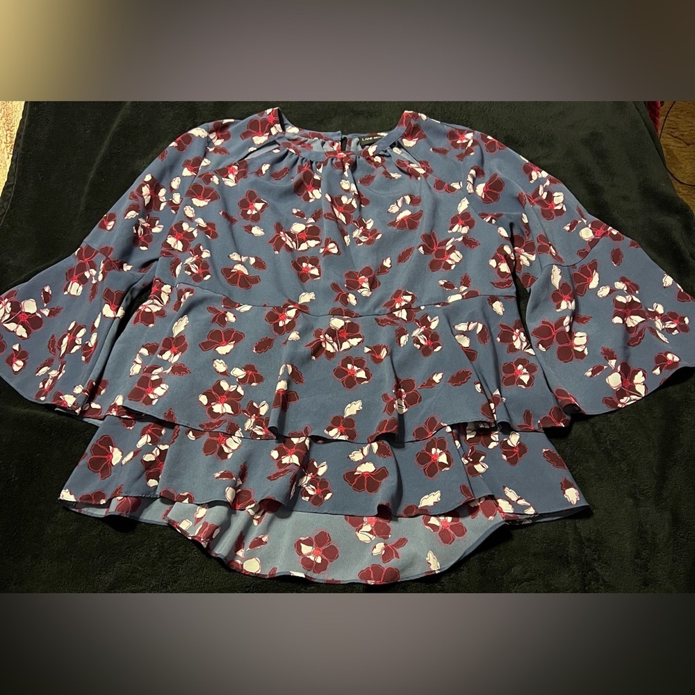 EUC Lane Bryant Blue with Red Floral Women's Top size 18 -Hi Lo
